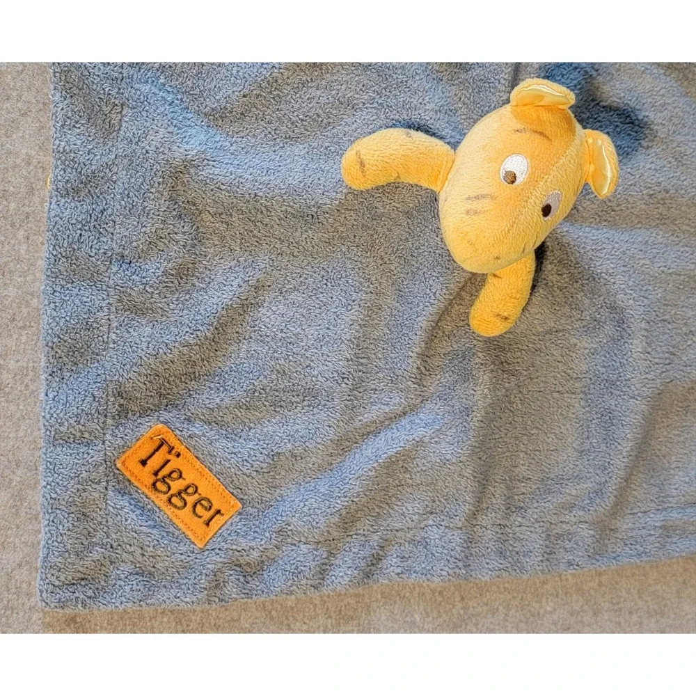 Disney Baby Classic winnie the pooh Tigger Lovey Blue Security Blanket